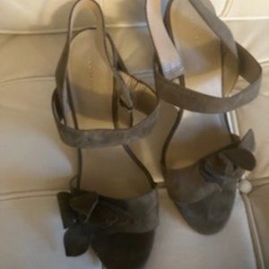 Ann Taylor army green suede shoes - Size 8